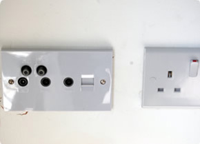 standard-media-white-socket-wall-switch-in-each-apartment-new